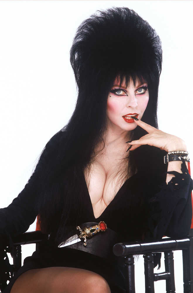 Elvira Meets Hp Lovecraft