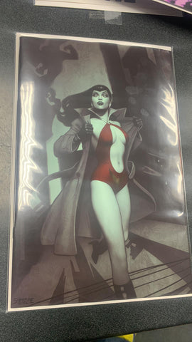 Vampirella vs Superpowers #1 Cover N 25 Copy Variant Edition Puebla Virgi