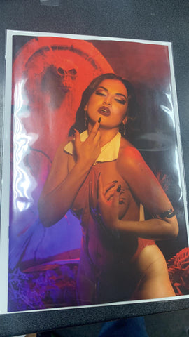 Vampirella Strikes #13 Cover G 10 Copy Variant Edition Cosplay Virgin