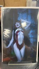 Vampirella vs Superpowers